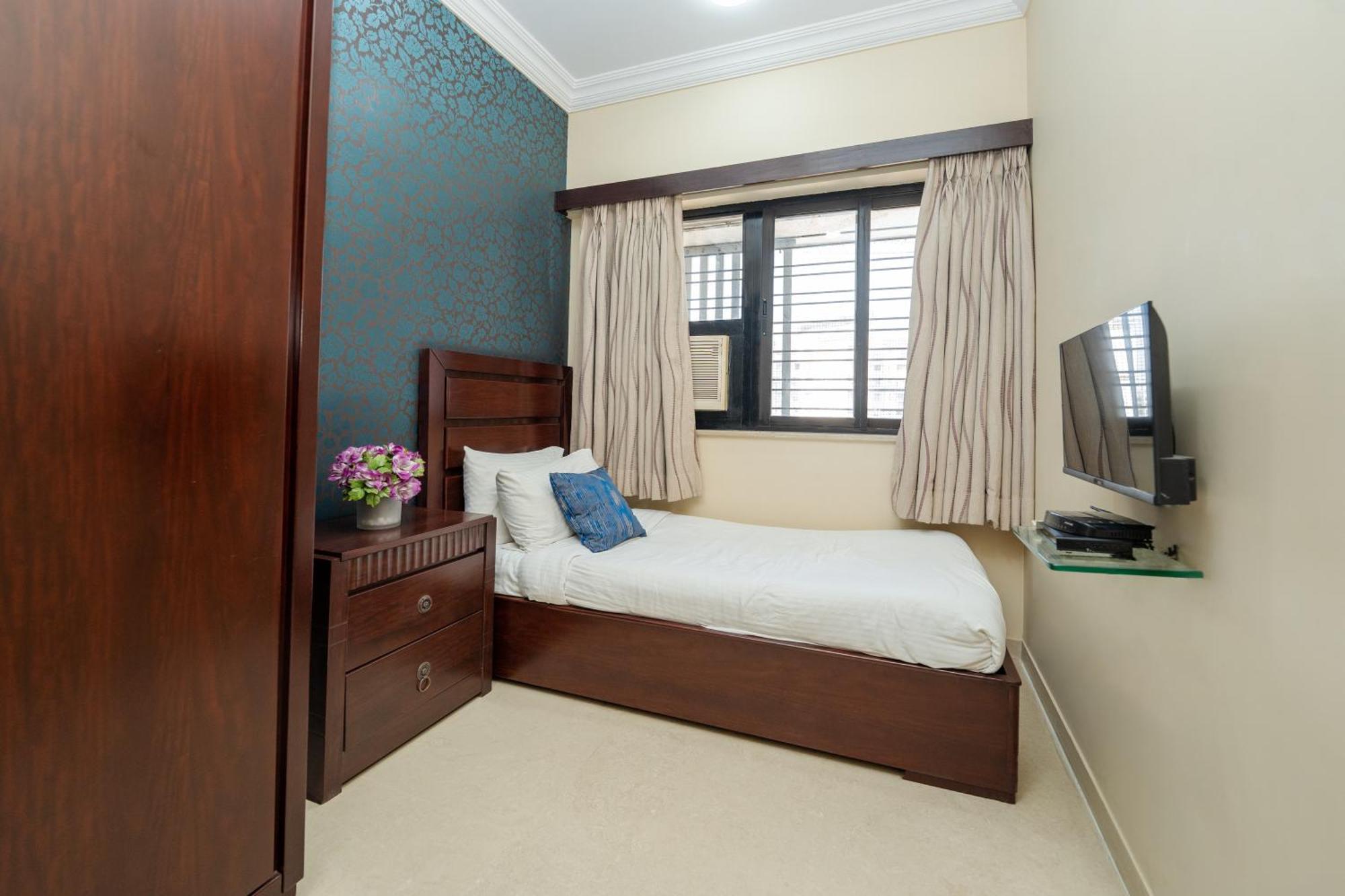 Lalco Residency Hotell Mumbai Exteriör bild