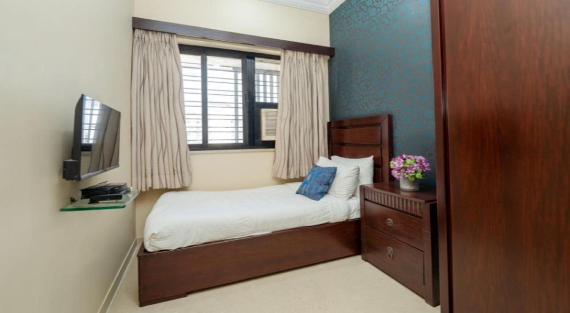 Lalco Residency Hotell Mumbai Exteriör bild