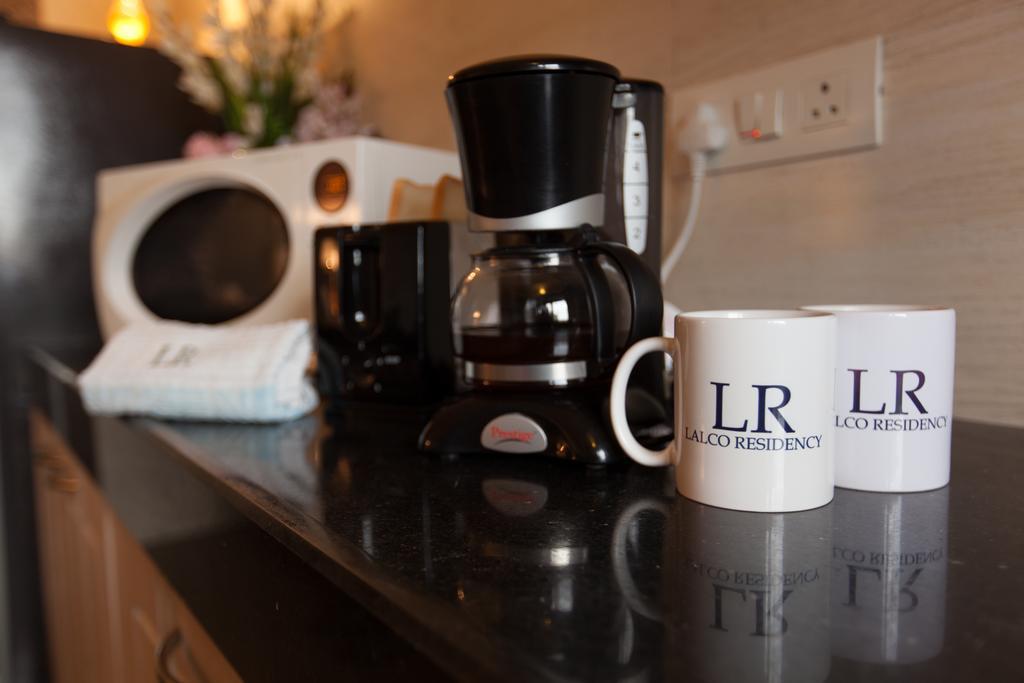 Lalco Residency Hotell Mumbai Exteriör bild
