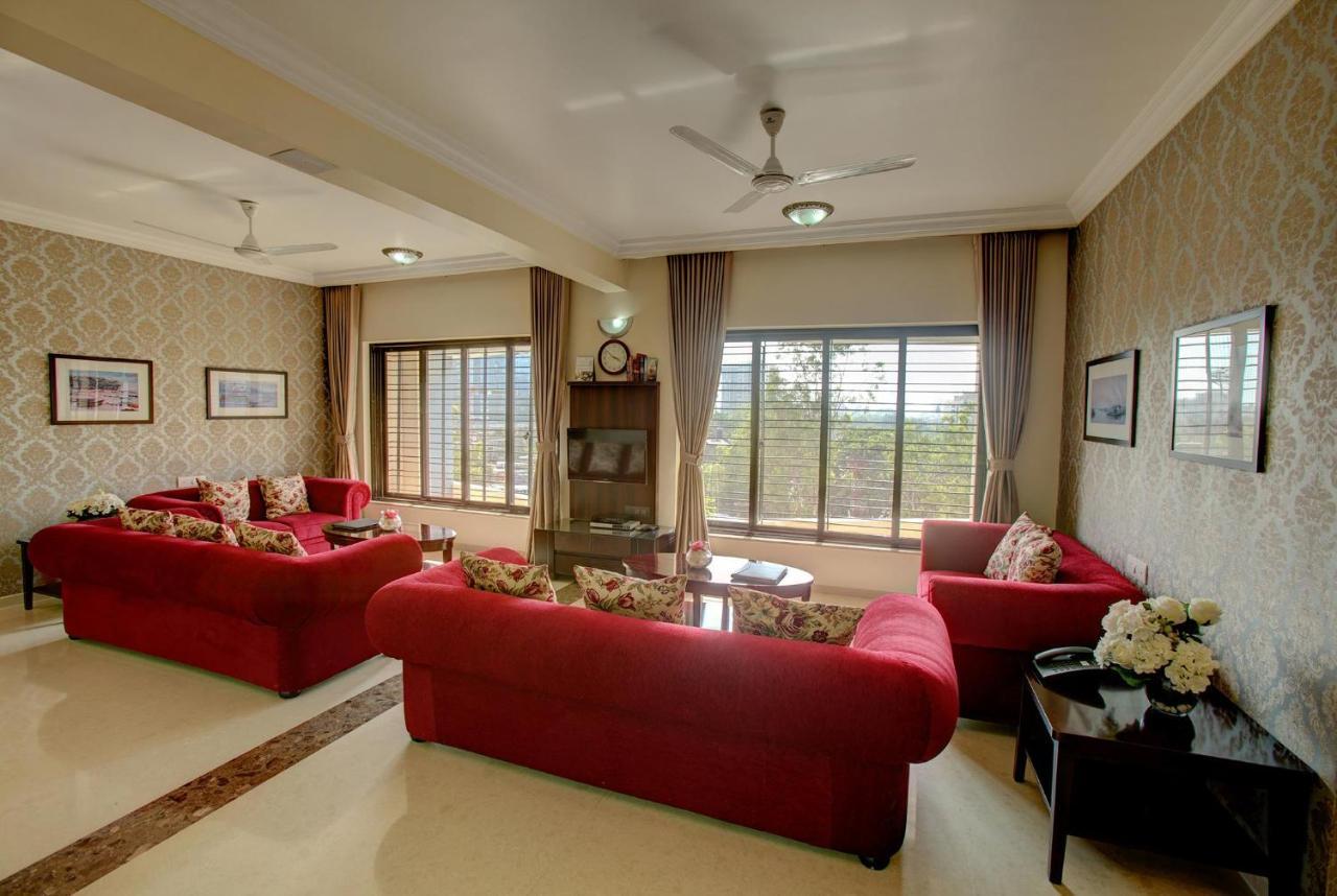 Lalco Residency Hotell Mumbai Exteriör bild