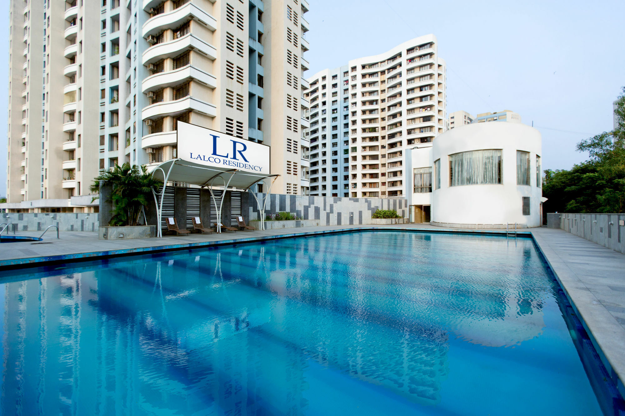 Lalco Residency Hotell Mumbai Exteriör bild